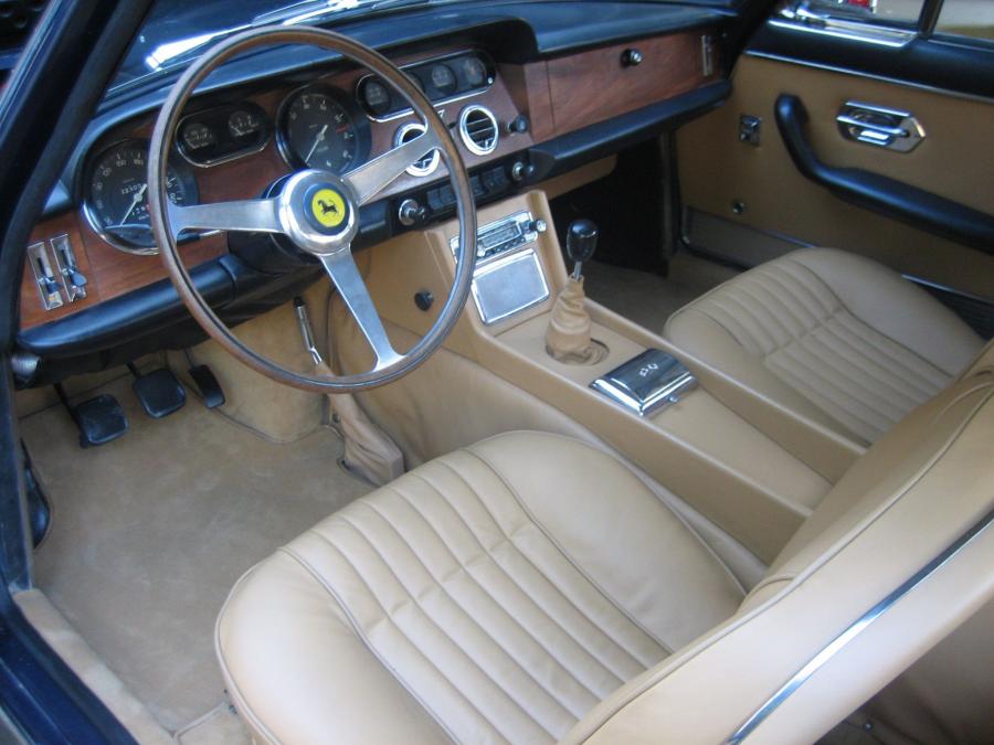  Ferrari 330 GT 2+2 1965 года  (фото 9 из 14)
